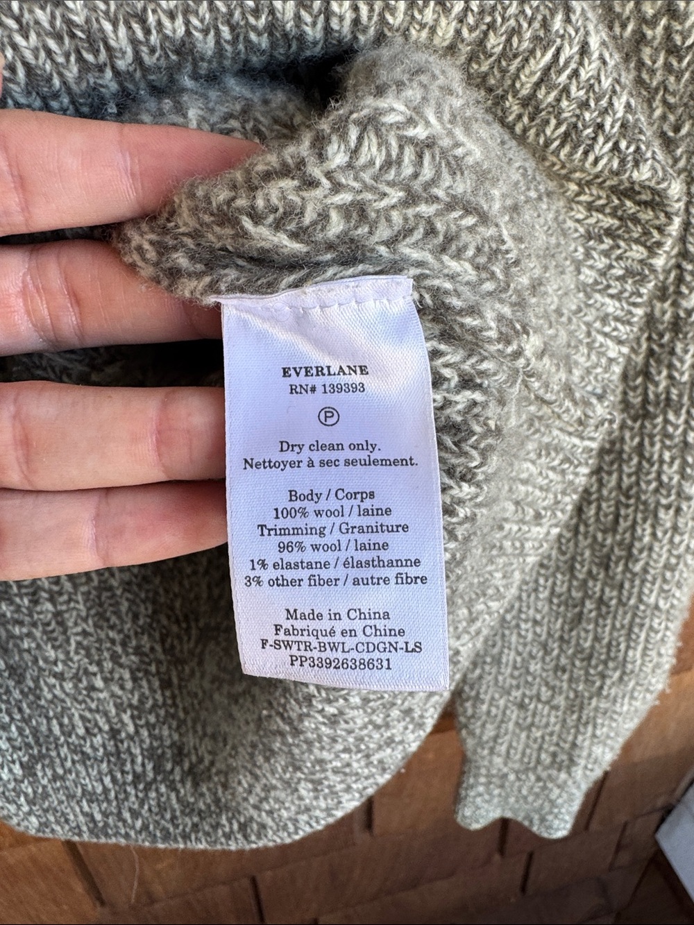 Everlane Heather olive Chunky V-Neck Button Cardigan - Picture 3 of 7